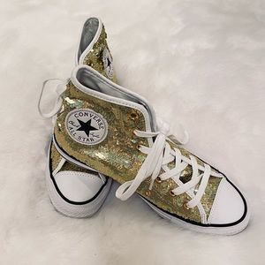 CONVERSE ALL STAR NEW NEVER BEEN WORN SEQUIN SHOES